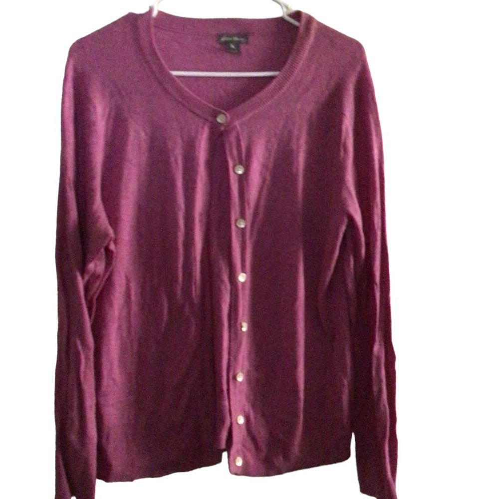 EDDIE BAUER PURPLE  BUTTON UP CARDIGAN SIZE LARGE